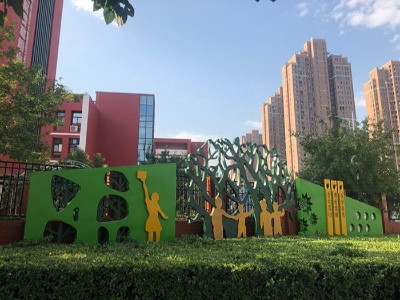 學(xué)校標(biāo)識(shí)標(biāo)牌常用的有哪些？